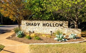 shady hollow town size